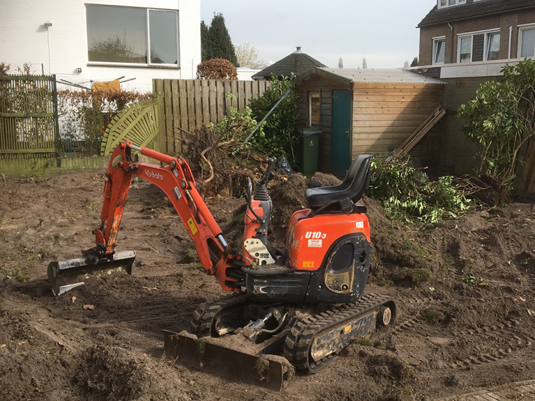 Snoeien tuinrenovatie aanleg terras bestrating