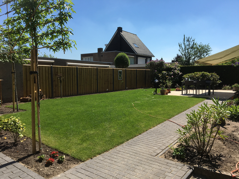 Snoeien tuinrenovatie aanleg terras bestrating